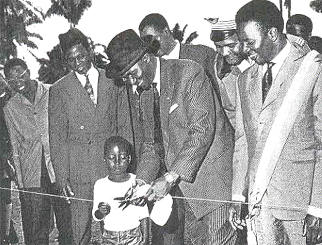 Ceremonie Inauguration Gueckedou 1960